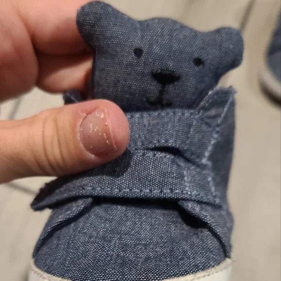 💐 Baby Gap Bear Face Baby sneakers🌻🍉🎠 🌸 🍀 ❄️ 🏵💫🎀🦄🪻🍍🍓🦉🐧💘 - Picture 2 of 3